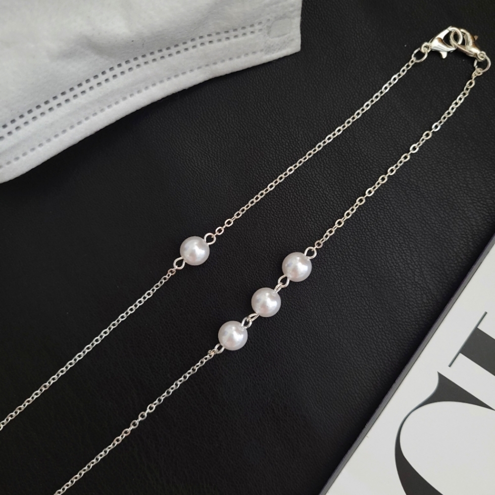 Stylish pearl Face mask ID glasses chain